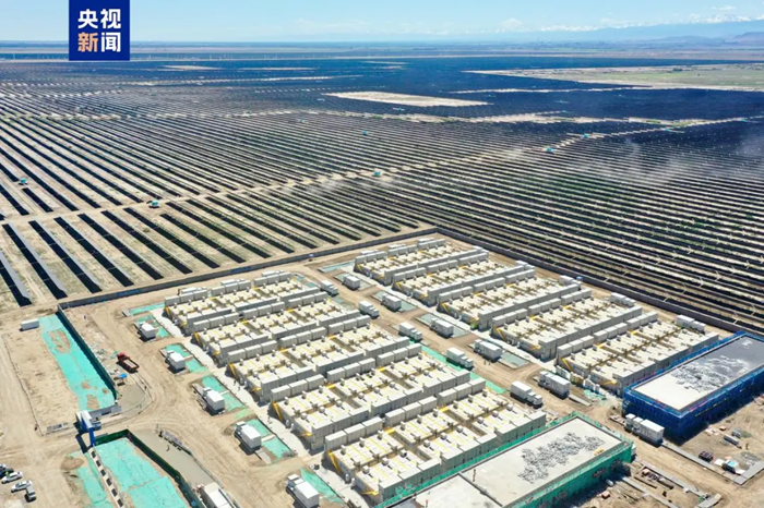 200MW/1GWh，三峽能源新疆吉木薩爾全釩液流電池儲能項目并網(wǎng)發(fā)電
