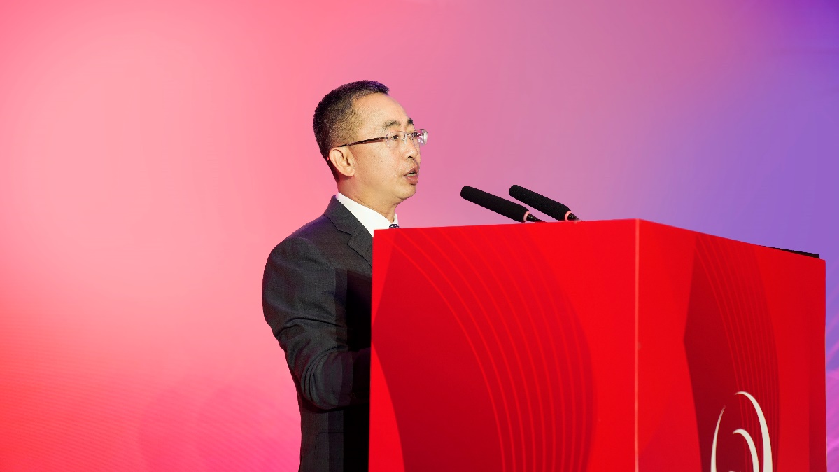 華為侯金龍：鑄就高質量，激發AI潛能，開啟全面構網新時代